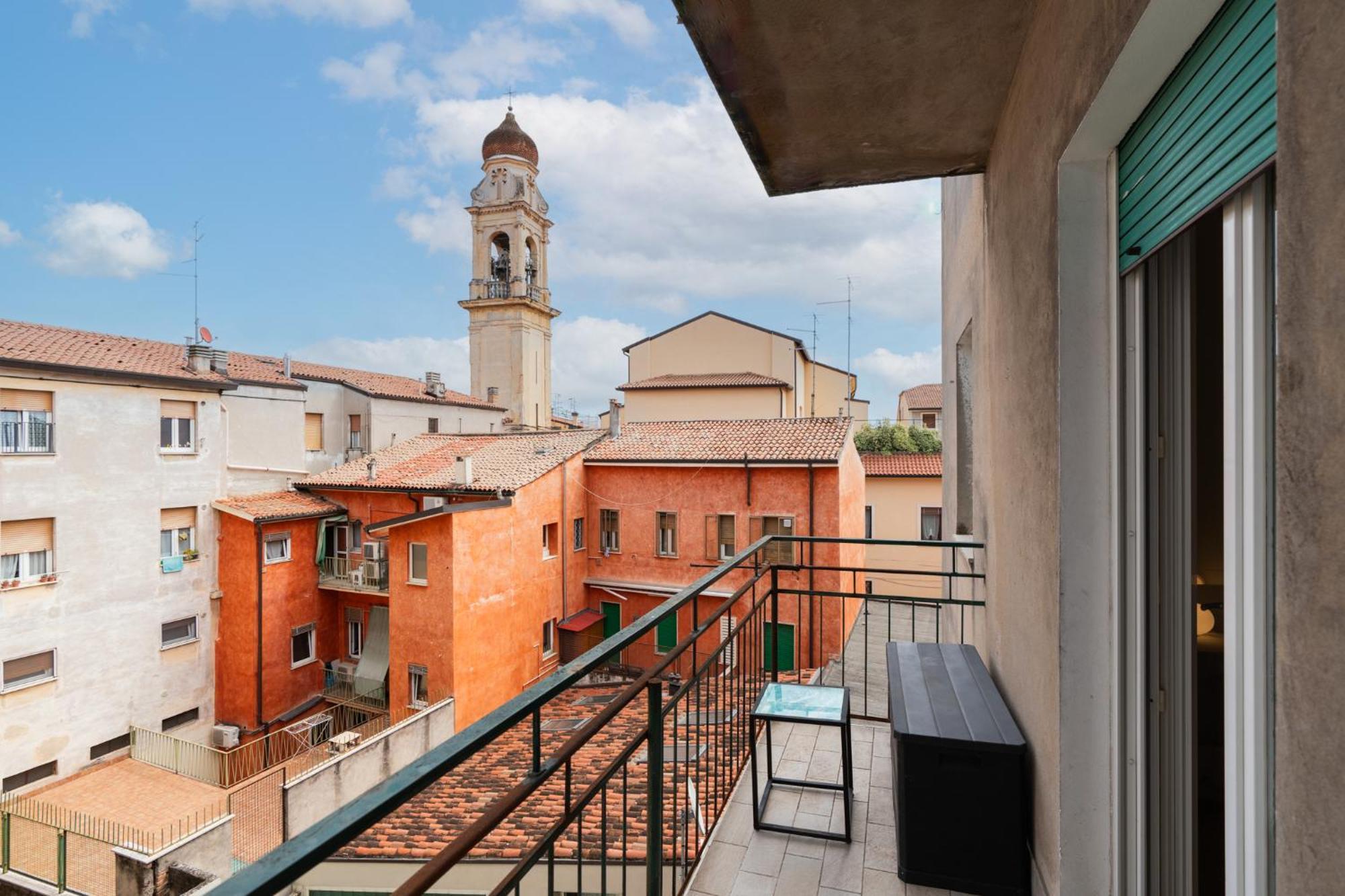 Domus Verona - Ampia Residenza Filippini A Pochi Passi Dall'Arena Habitación foto